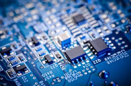 一邊是終端需求減弱，另一邊是繼續(xù)漲價(jià)，半導(dǎo)體真要“變天”了？