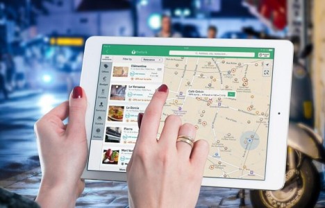 車載觸摸顯示屏的工作原理